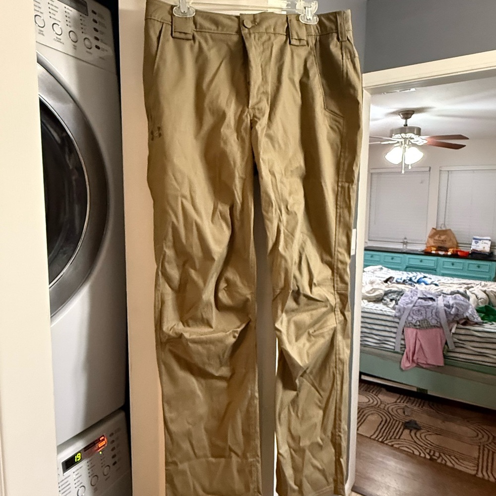 Under Armour Men's Khaki Chinos